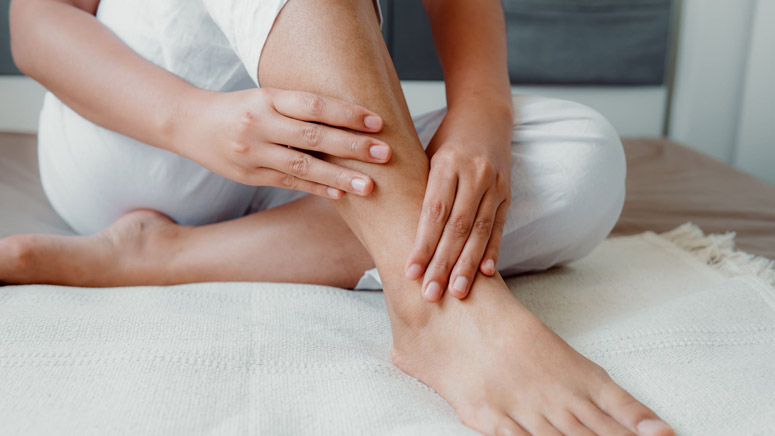 what-are-the-causes-of-tingling-feet-at-night-healthfully