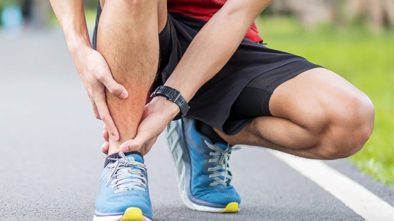Shin Splints Symptoms Causes And Treatments Entirely Health 9026